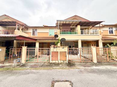 (FULL LOAN|RENO)- Townhouse Taman Seri Pristana SP 5, Sg Buloh
