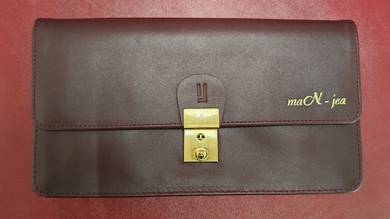 Jafferjees Genuine Leather Travel Wallet 