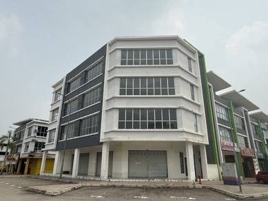 Commercial Space @ Shop lot with lift Bdr Puteri Bangi