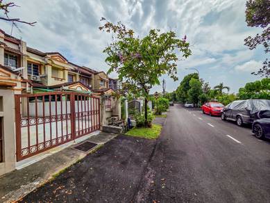 NEGO 🔥 Double Storey Terrace USJ 22 Subang Jaya