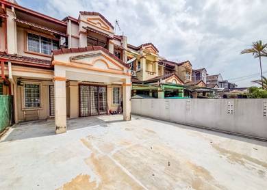 NEGO 🔥 Double Storey Terrace USJ 22 Subang Jaya