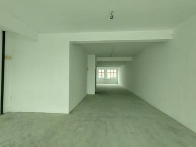 RARE OPPORTUNITY! 3-Storey Shoplot + Mezzanine @ Bemban