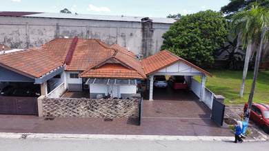 ENDLOT | 1 Storey Semi-D House Jalan Kebun Seksyen 30 Shah Alam