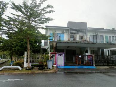 Corner Lot  Teres 2 Tingkat,Taman surian, Serinting, Mantin .