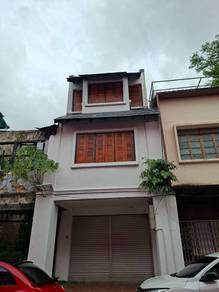 Carpenter Street near Water front 3 storeys with Rooftop Shoplot