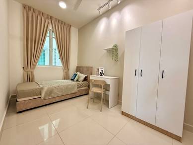 Female Only Room walk to MRT Damansara Damai, Sri Damansara, Sg Buloh
