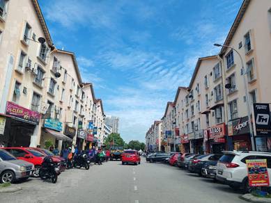 feature ad Hot Shah Alam Seksyen 7  kedai strategi sebelah Uitm Jakel Lrt sekolah