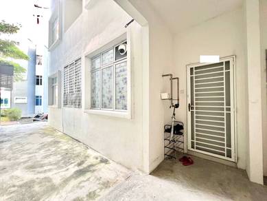 GROUND FLOOR‼️CORNER Unit  Casa Dahlia Apartment