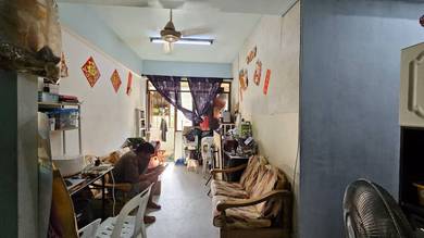 For Sale - Flat Johor Jaya - Low Floor - Cheap