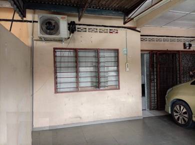 Rumah Teres Idaman di Teluk Panglima Garang