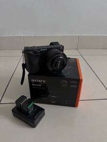 Sony α6400 + 16–50mm Kit Lens