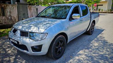 2015 Mitsubishi TRITON 2.5 LITE KA4TNJNMFR (M)