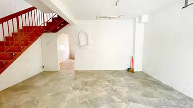 FACE OPEN+EXTRA LAND🔥 Double Storey Terrace Taman Puchong Perdana