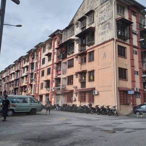 Cheras Balakong , Pangsapuri Kasturi Tiara with 2 parking lot near MRT