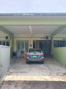 Rumah Teres 1 1/2 Tingkat, Taman Ketapang Maju.