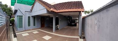 Rumah Banglo setingkat di Taman Bayu
