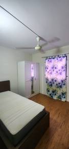 Pantai Hillpark Phase 2 - Middle Room with Shared Bathroom