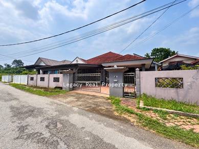 Banglo Berdekatan Bandar Satelit Pasir Tumboh
