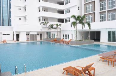 feature ad Walk to JB CIQ. 12 min. Oppo RNF. Cheap and clean. 1 mth deposit