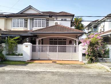A renovated 2-storey semi-detached house at Taman Anggerik  (For Sale)