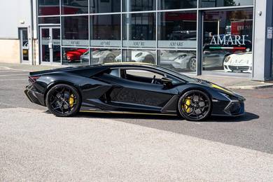 Lamborghini REVUELTO 6.5 NEW CAR CONDITION