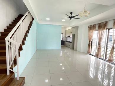 CASAGREEN cybersouth 2 storey ENDLOT house for rent BIG nice fully AC
