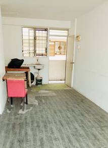 BLOK 42B ! Sri Saujana 650sf ORIGINAL UNFURNISHED 1CARPARK Macallum