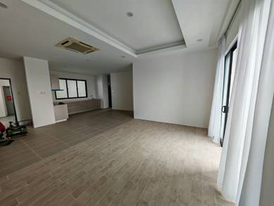 D'Ryx Condominium in Sunny Hill
