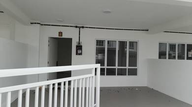 Bayu Sutera Basic Unit 2 Storey Terraced House Sendayan For Rent!!