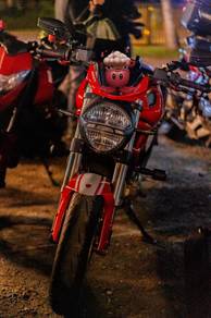 single swing arm