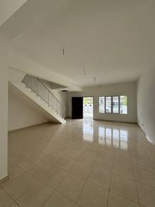 M Senyumia 2 Storey Terrace Partial Furnished for rent
