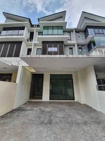 Taman Putra Impiana Puchong 2.5sty house for sale lower price offer