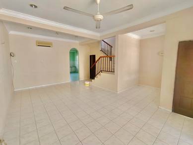 [For Rent] WALK TO MYDIN- Taman Batik 2-Storey Terrace House for rent