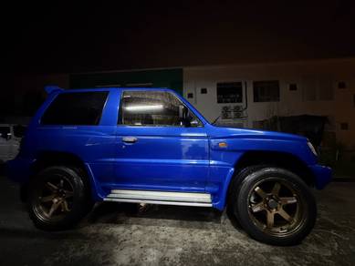 Pajero Shorty (2 door) 4m40