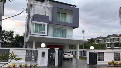 Puchong Free hold 3sty bungalows for sale