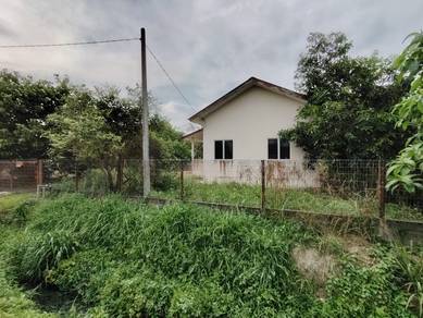 Tanah Kebun Seekar Dan Rumah Berpagar Dekat Puchong dan Putrajaya