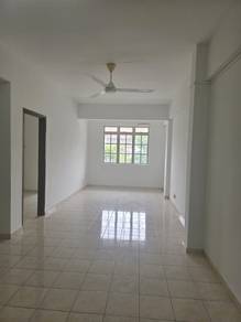 Hata Square Apartment