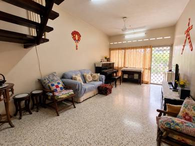 1 Big Bedroom at Gf Flat Ground Layout Facing Open @ Taman Midah