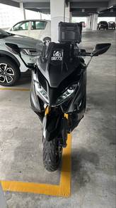 Yamaha tmax560