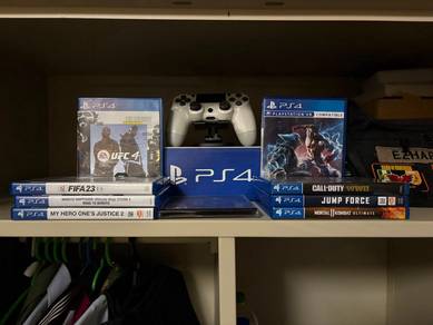 PS4 slim used 500 GB 2 controller 1rgb controller