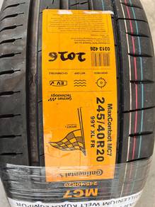 Continental MaxContact MC7 245/40 R20 99Y XL FR 20