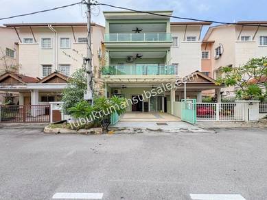 3 Storey Terrace, Taman Ukay Perdana, Ampang