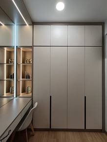 kitchen cabinet