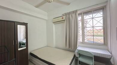 Condo Small Room Near Paradigm Kelana Jaya Lembah Subang LRT Puteri