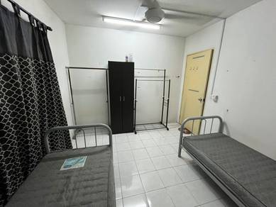 Room for rent Setia alam