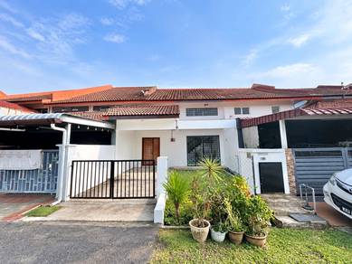 [BARU CAT] 1.5 Storey Jalan Cendrawasih Bandar Baru Enstek
