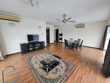 Walk to Subang Parade 4+1 Bedroom Unit Saujana Residency SS16