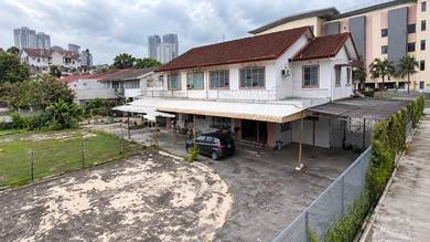 2-Storey Semi-Detached House For Rent in Georgetown