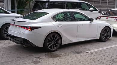 Lexus IS300 2.0 F-SPORT (A) BLACK INTERIOR