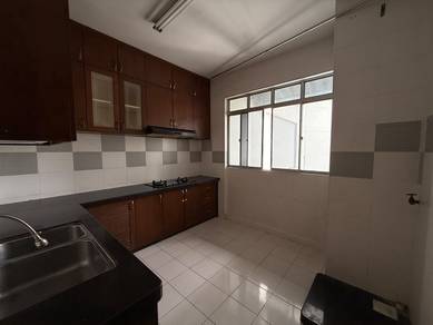 Putra Place